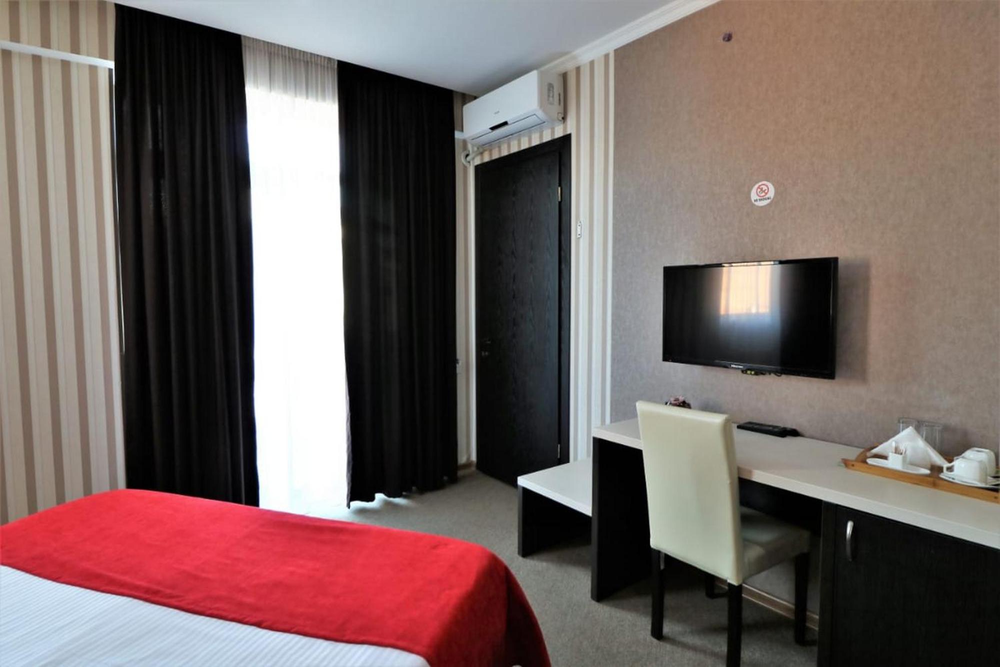 East Gate Boutique Hotel Tbilisi Exterior photo